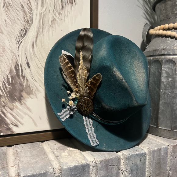 Meet your Posher, Kalika - Picture 3 of 9